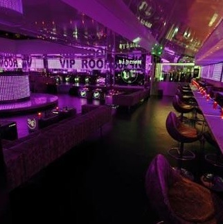 VIP Room Saint Tropez - VIP Tables and Prices I Club Bookers