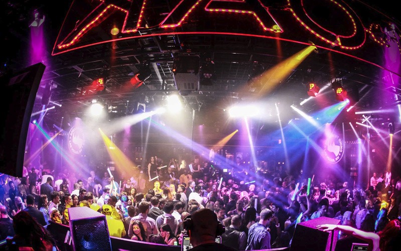 Stupendous Party culture of 1 OAK New York | clubbookers