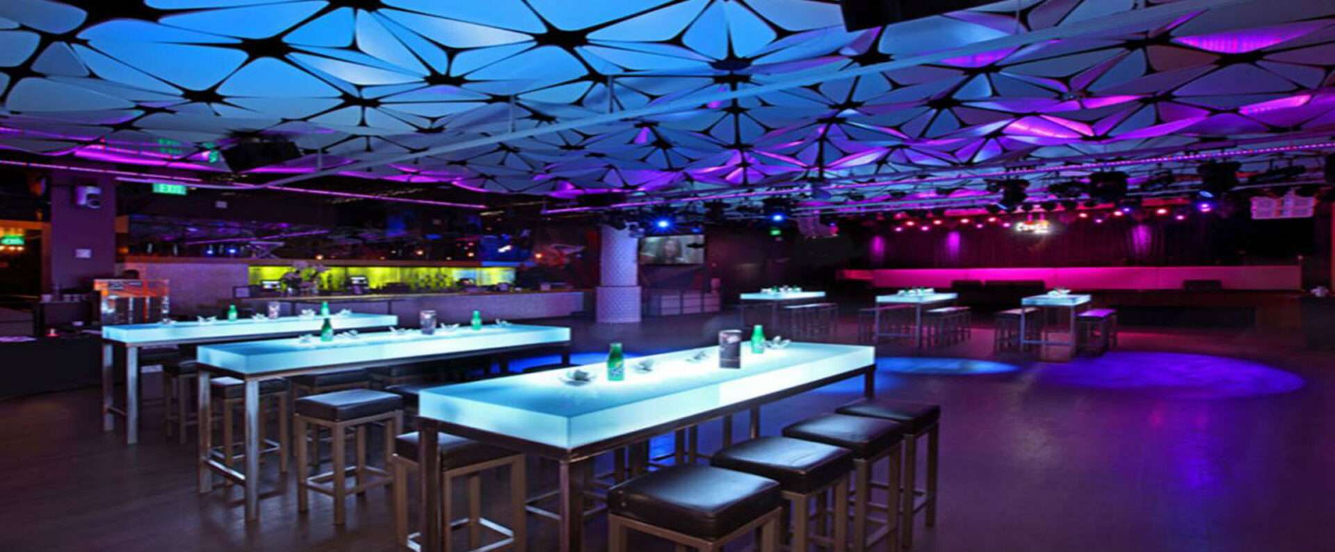 Night Clubs in Los Angeles - Bottle Service and VIP Table Booking